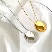Oval Pendant Necklace